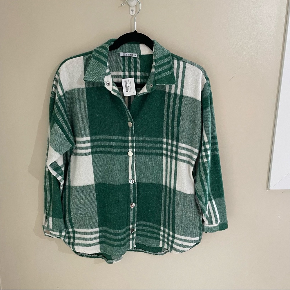 S-Line Plaid Green High Low Snap Button Top, Size M